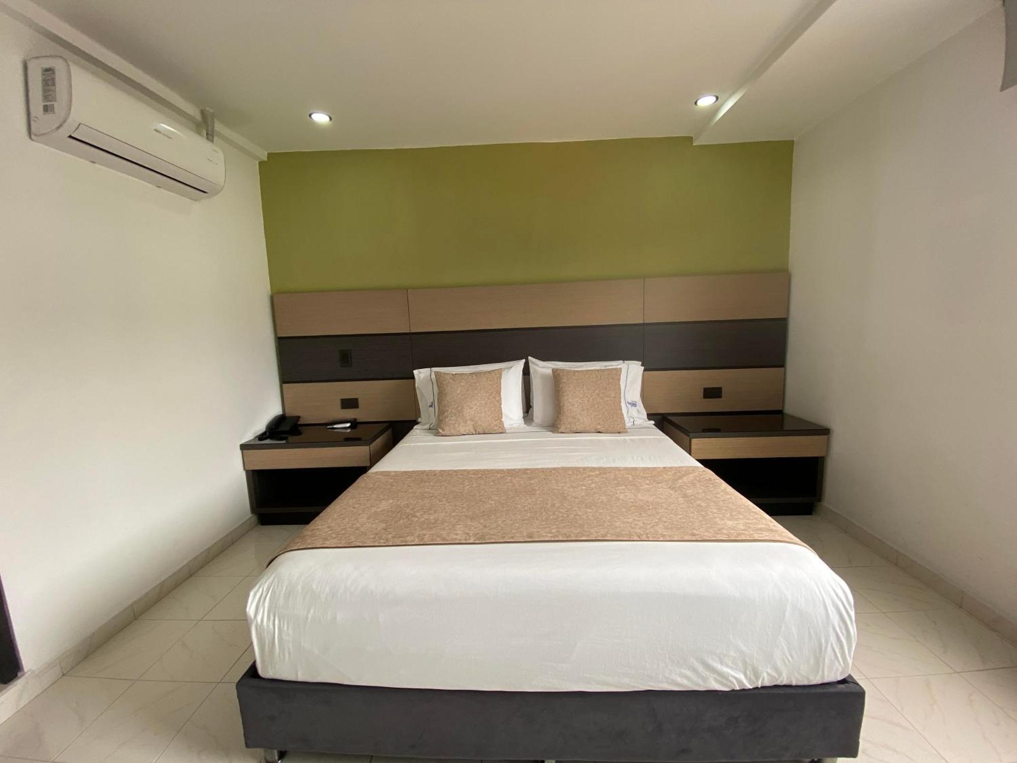Hotel Plaza Real Ocana Exterior photo
